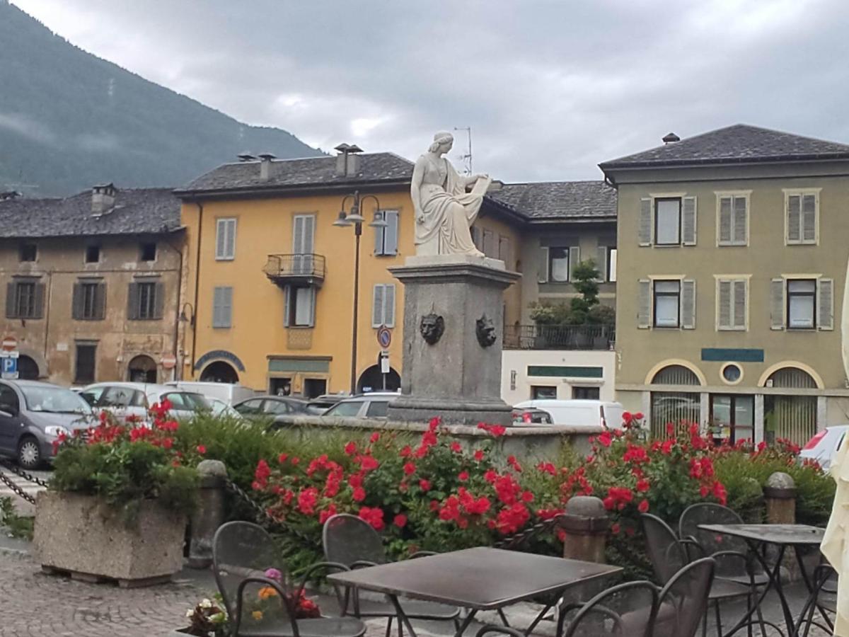 Tirano Express Luxury Apartments Eksteriør bilde