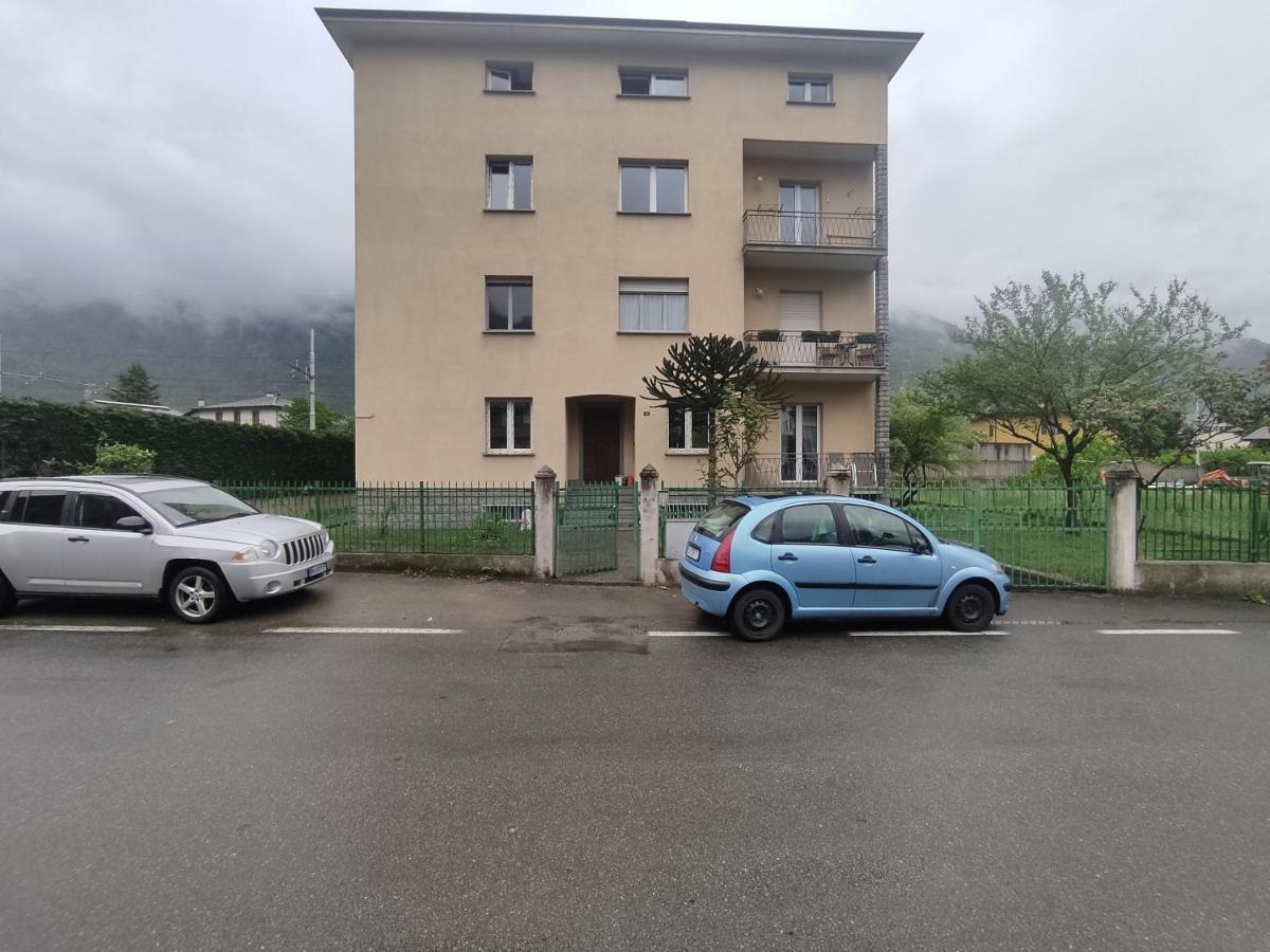 Tirano Express Luxury Apartments Eksteriør bilde