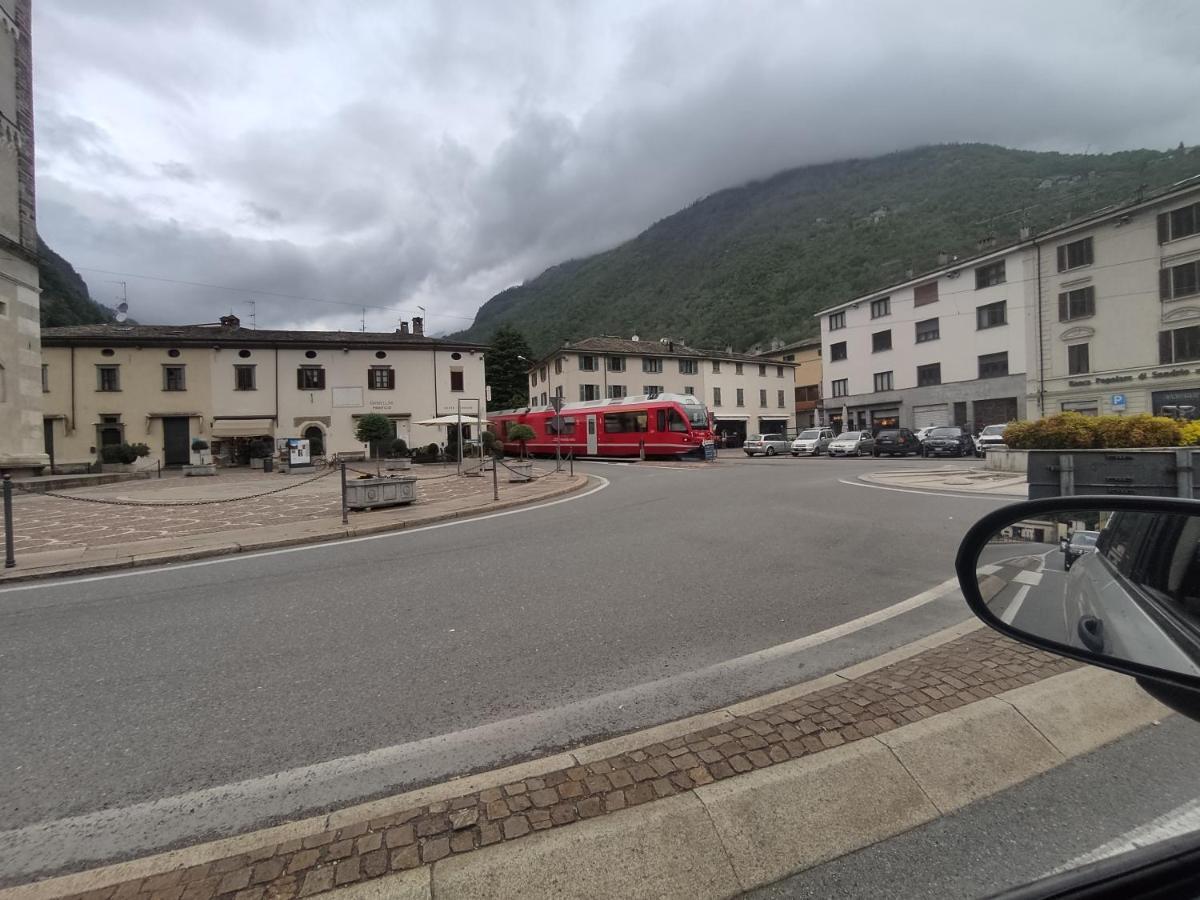 Tirano Express Luxury Apartments Eksteriør bilde