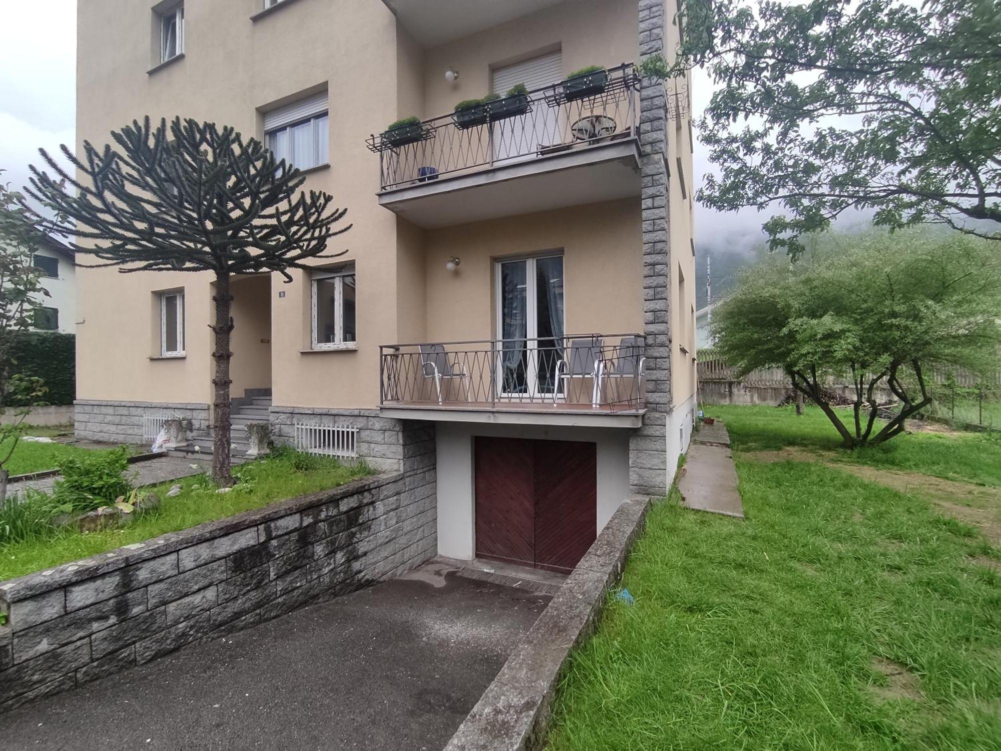 Tirano Express Luxury Apartments Eksteriør bilde